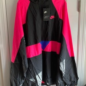 OLD SCHOOL NIKE WINDBREAKER